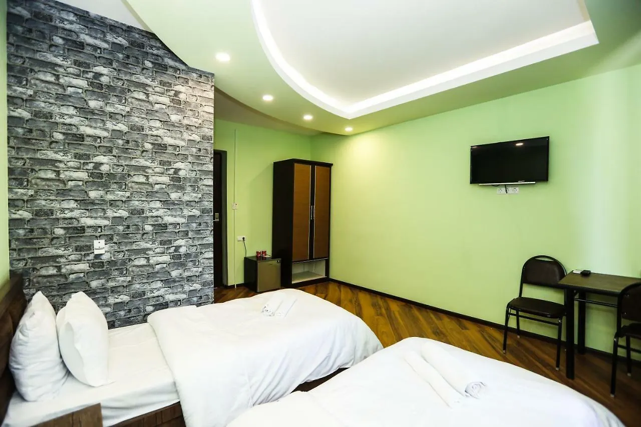 Hotel 2Floors تبليسي